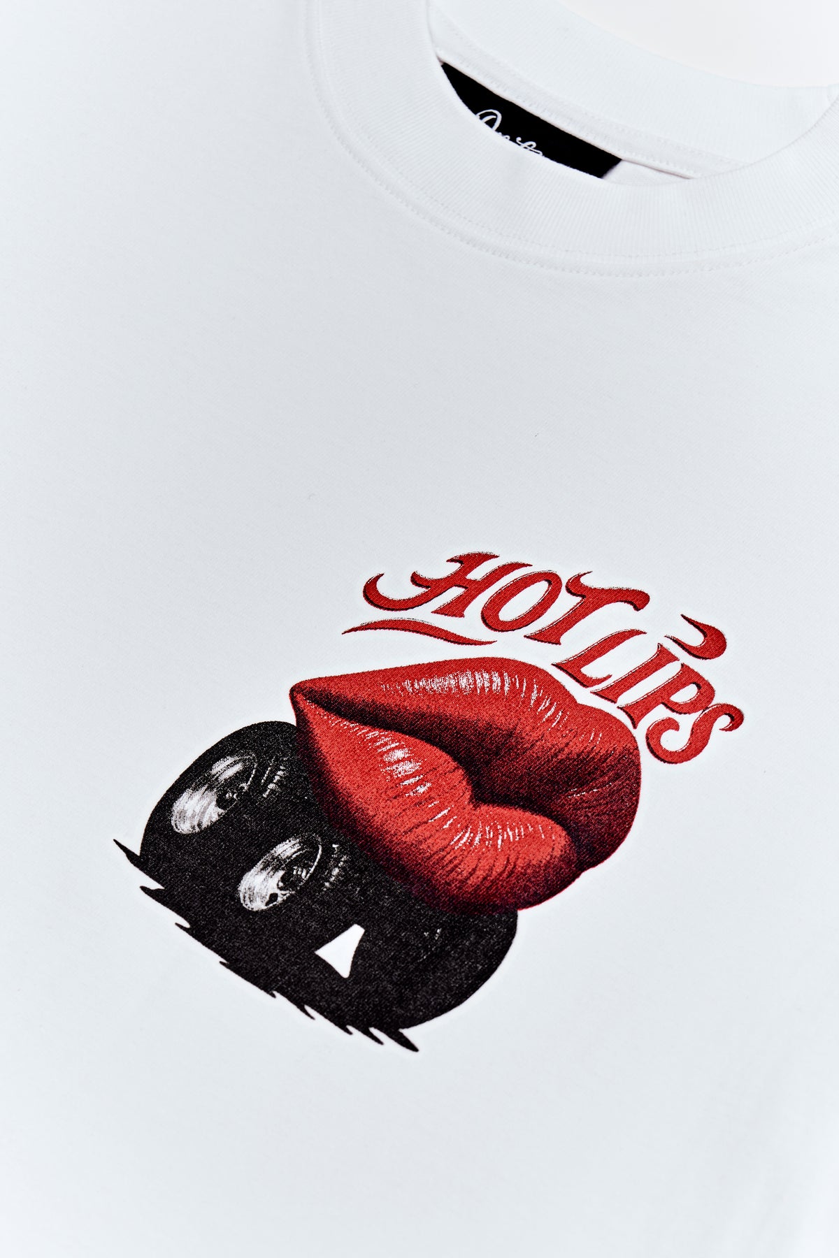 HOT LIPS T-Shirt โ White